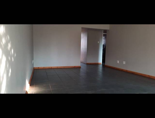2 BEDROOM APARTMENT FOR SALE IN VANDERBIJLPARK CW